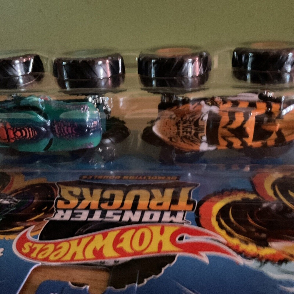 Mattel Hot Wheels Monster Truck Demolition Double, Tiger Shark And Mega-Wrex - Picture 7 of 8